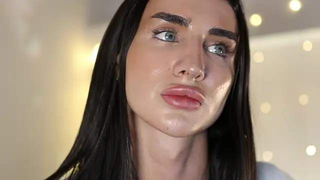 Kim Oberlin  online show from January 30, 6:43 pm