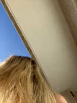 Snapshot of BabyGee chatting on March 9, 9:35 am BabyGee online show from March 9, 9:35 am