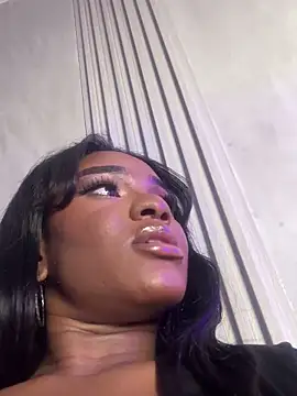 SophiaSmiiths  online show from February 15, 6:02 am