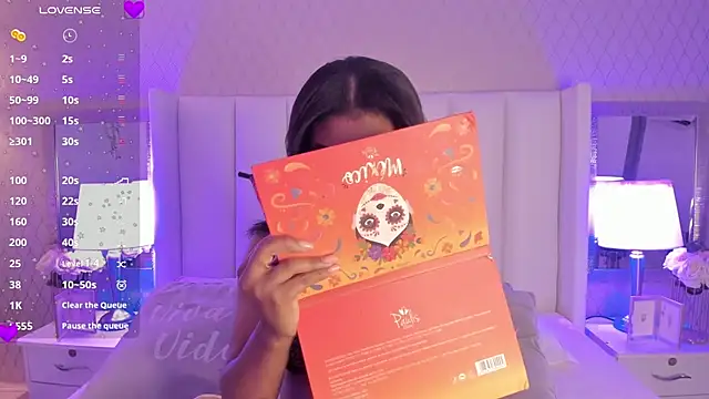 SophiaSmiiths  online show from February 24, 8:14 pm