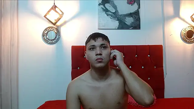 couple lovelyds online show from February 28, 12:31 pm