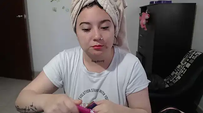 Snapshot of allison_11p chatting on January 7, 12:31 pm allison 11p online show from January 7, 12:31 pm