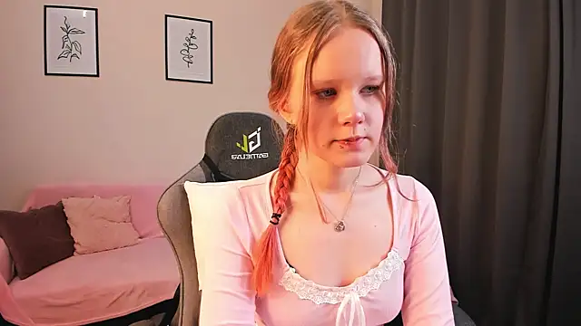 boostyboobs online show from March 1, 9:04 pm
