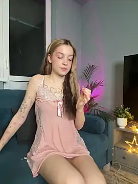 Snapshot of Sweet_Evva chatting on January 17, 6:54 pm Sweet Evva online show from January 17, 6:54 pm