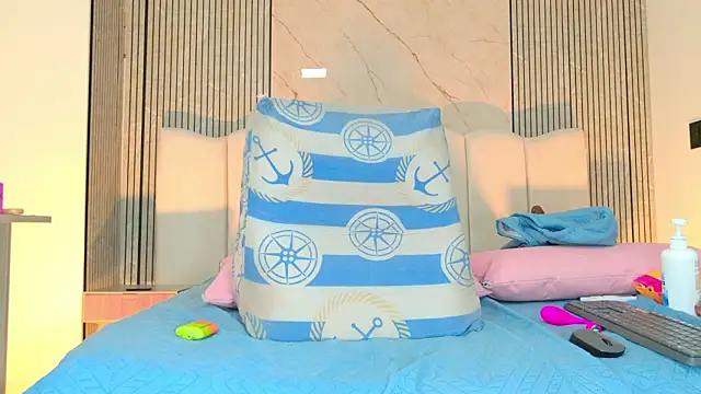 Sofia martiin online show from March 16, 5:44 am