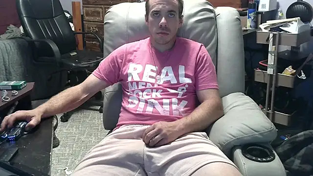 ScubaStevex online show from October 28, 2:37 am