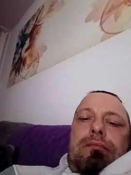 ich411983 online show from September 23, 8:01 pm