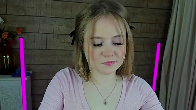 Snapshot of SelinSwarovski chatting on March 1, 4:22 pm SelinSwarovski online show from March 1, 4:22 pm