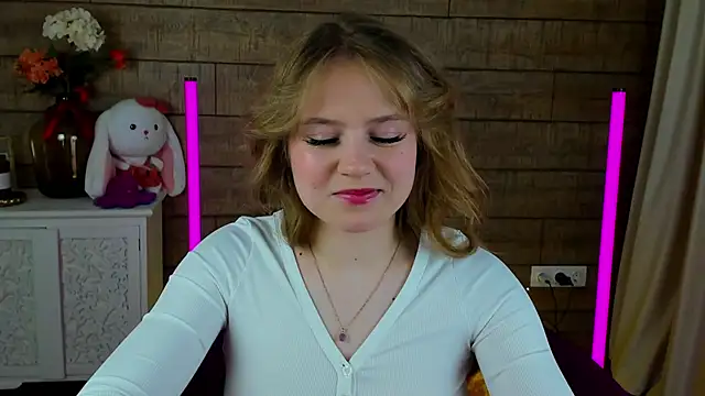 Snapshot of SelinSwarovski chatting on March 8, 7:31 pm SelinSwarovski online show from March 8, 7:31 pm