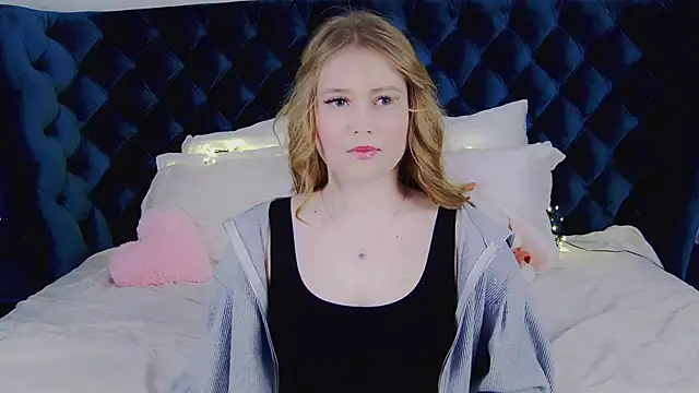 Snapshot of SelinSwarovski chatting on March 11, 8:42 pm SelinSwarovski online show from March 11, 8:42 pm