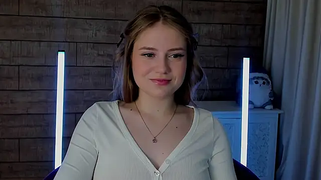 Snapshot of SelinSwarovski chatting on March 20, 4:20 pm SelinSwarovski online show from March 20, 4:20 pm