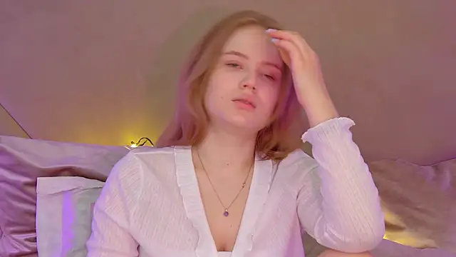 Snapshot of SelinSwarovski chatting on September 12, 4:18 pm SelinSwarovski online show from September 12, 4:18 pm