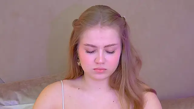 Snapshot of SelinSwarovski chatting on September 26, 4:11 pm SelinSwarovski online show from September 26, 4:11 pm