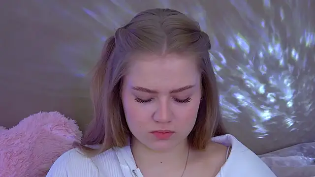 Snapshot of SelinSwarovski chatting on October 3, 6:05 pm SelinSwarovski online show from October 3, 6:05 pm