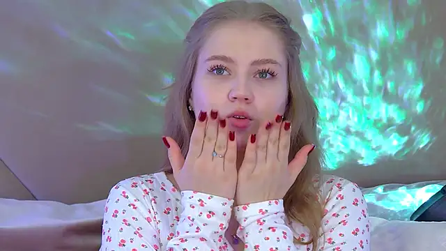 Snapshot of SelinSwarovski chatting on October 5, 4:05 pm SelinSwarovski online show from October 5, 4:05 pm