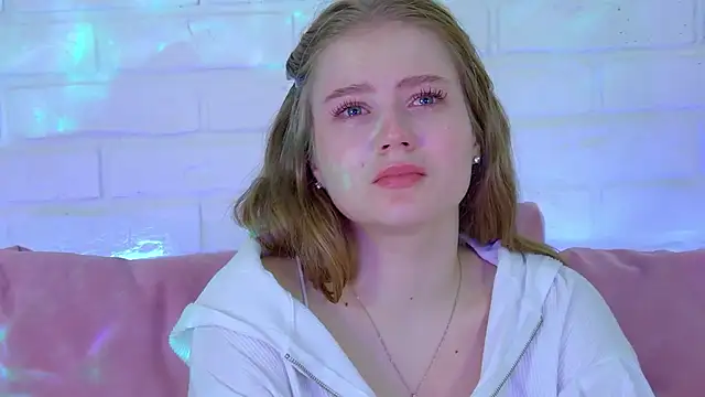 Snapshot of SelinSwarovski chatting on October 12, 4:11 am SelinSwarovski online show from October 12, 4:11 am