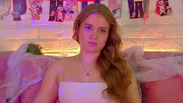 Snapshot of SelinSwarovski chatting on October 28, 7:05 pm SelinSwarovski online show from October 28, 7:05 pm