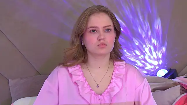 Snapshot of SelinSwarovski chatting on November 9, 4:38 pm SelinSwarovski online show from November 9, 4:38 pm