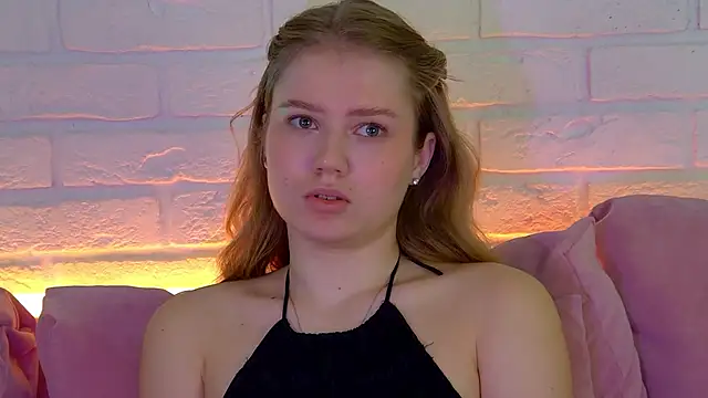 Snapshot of SelinSwarovski chatting on November 17, 9:09 pm SelinSwarovski online show from November 17, 9:09 pm