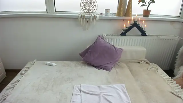 Arya Shinex online show from January 10, 11:00 am