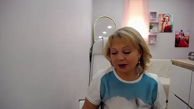 Milla Cutie18 online show from April 13, 5:02 am