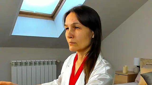 Lillian White online show from February 2, 7:09 am