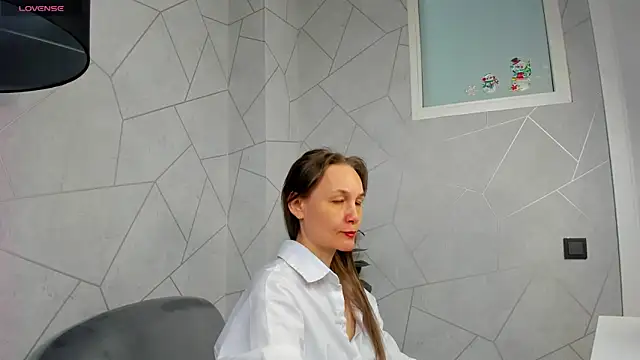 Lillian White online show from March 11, 7:26 am