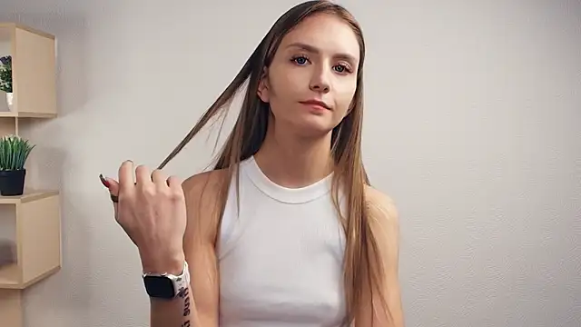 Snapshot of MayBennett chatting on December 11, 9:34 pm MayBennett online show from December 11, 9:34 pm