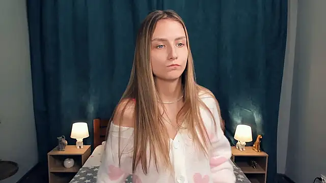 Snapshot of MayBennett chatting on January 12, 9:19 pm MayBennett online show from January 12, 9:19 pm