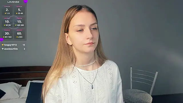 Snapshot of MayBennett chatting on January 18, 6:10 pm MayBennett online show from January 18, 6:10 pm