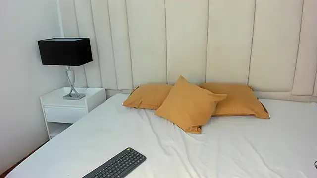 NataGarcia online show from April 17, 4:43 pm