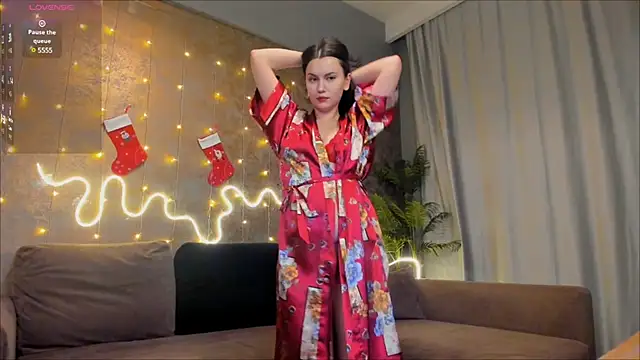 Snapshot of Aurora_Owen chatting on December 3, 5:20 am Aurora Owen online show from December 3, 5:20 am