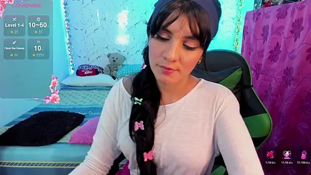 Snapshot of elissa_iris chatting on October 28, 2:04 am elissa iris online show from October 28, 2:04 am