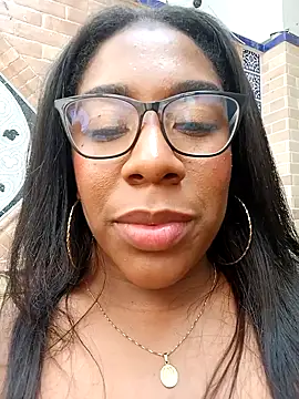 KloheCurvy online show from January 7, 6:24 pm