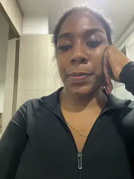 KloheCurvy online show from April 6, 11:38 pm