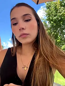 SophieRaily  online show from October 22, 6:07 pm