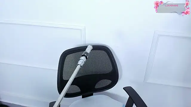 MiiaaMoonroee online show from December 11, 8:28 pm