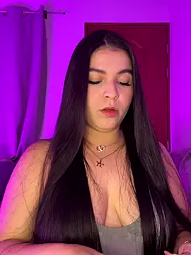 Snapshot of Blancanievess chatting on November 17, 2:39 am Blancanievess online show from November 17, 2:39 am