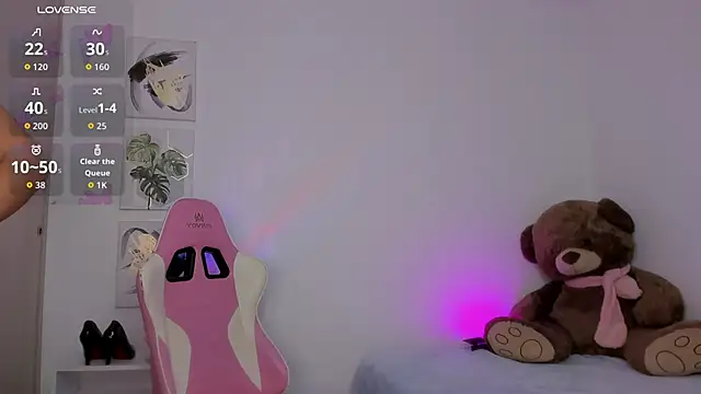 Mia petite01 online show from November 22, 11:59 pm