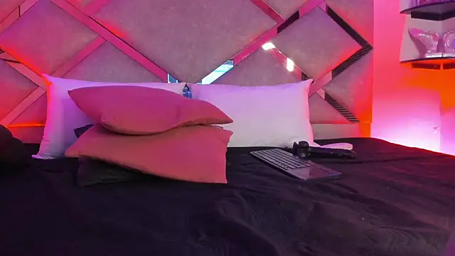 marian pinzon online show from March 11, 9:02 am