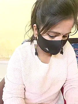 Snapshot of Simran-Kudi chatting on January 19, 4:44 am Simran-Kudi online show from January 19, 4:44 am