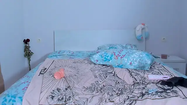 Snapshot of Shadow_Strik chatting on December 18, 3:55 pm Shadow Strik online show from December 18, 3:55 pm