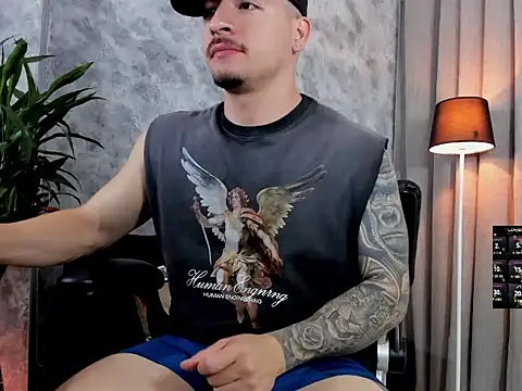 boyc022  online show from March 4, 11:55 pm