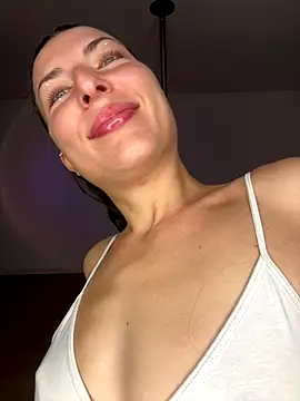  ExoticGirl online show from December 18, 7:03 am