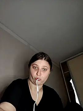 Snapshot of kila_lo chatting on February 14, 7:33 pm kila lo online show from February 14, 7:33 pm