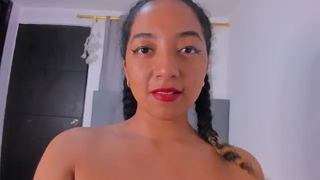 NAHOMI MILLER online show from February 16, 11:37 pm