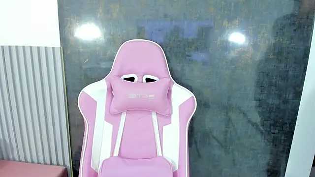 Snapshot of lana_boomer chatting on September 11, 8:31 pm lana boomer online show from September 11, 8:31 pm