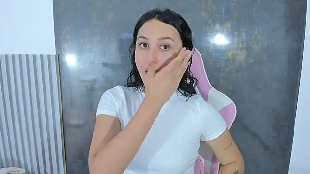 Snapshot of lana_boomer chatting on October 23, 7:56 pm lana boomer online show from October 23, 7:56 pm