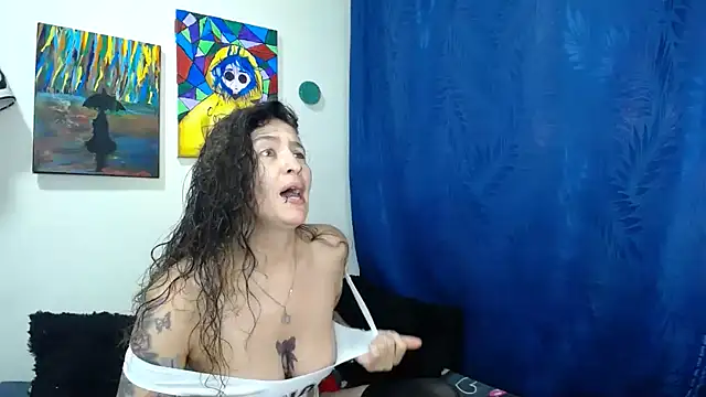 Snapshot of Leyla_Horny_Bg chatting on October 12, 10:31 pm Leyla Horny Bg online show from October 12, 10:31 pm