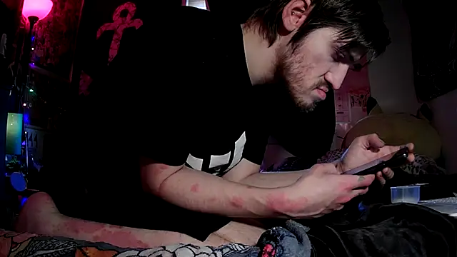 Snapshot of ATwinkie chatting on November 8, 8:51 pm ATwinkie online show from November 8, 8:51 pm